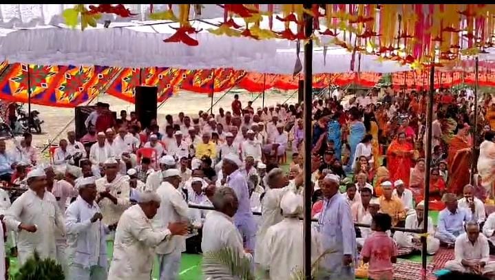 सद्गुरु प.पू.नाईक दादा गुरुजी यांच्या कृपाशीर्वादाने सोयगांव येथे श्री शिव महापुराण कथा व रुद्राक्ष महो्सवानिमित्त सुरू